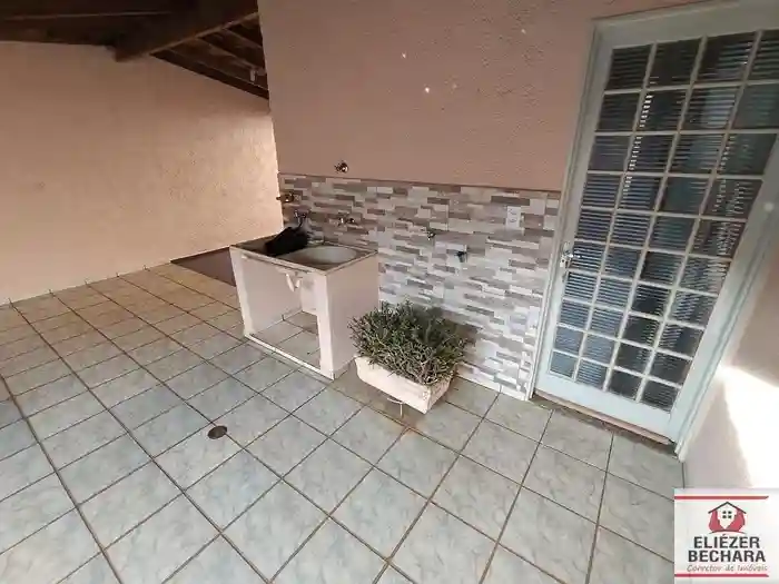 Casa com 3 quartos à venda, 220m² — foto 15 de 42