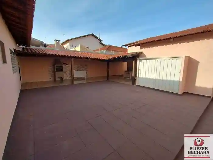Casa com 3 quartos à venda, 220m² — foto 14 de 42