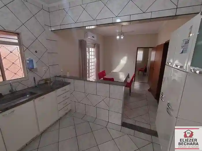 Casa com 3 quartos à venda, 220m² — foto 23 de 42