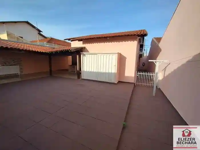 Casa com 3 quartos à venda, 220m² — foto 13 de 42