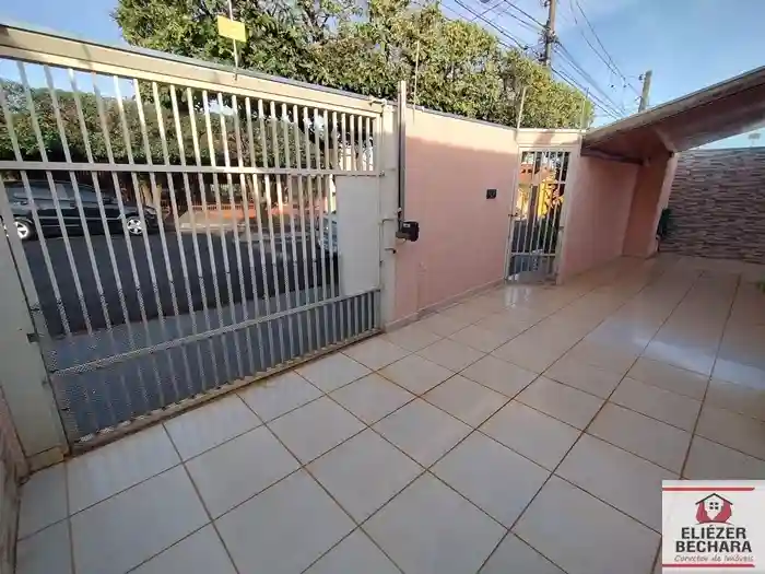 Casa com 3 quartos à venda, 220m² — foto 38 de 42