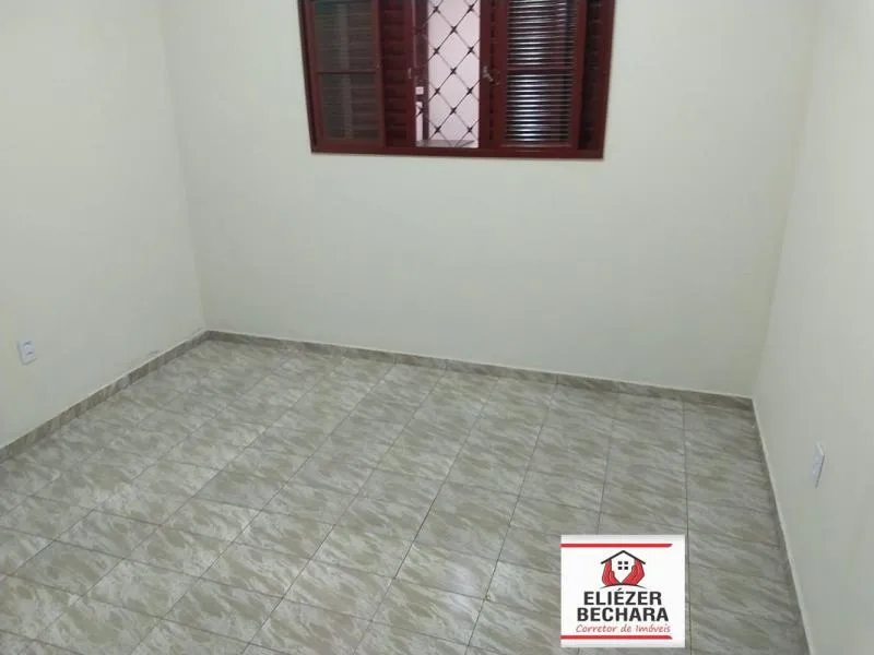 Casa à venda — foto 8 de 11