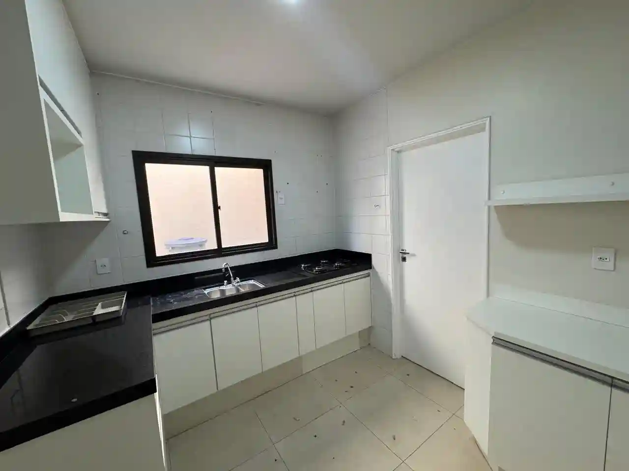 Casa de Condomínio com 3 quartos à venda, 120m² — foto 10 de 12
