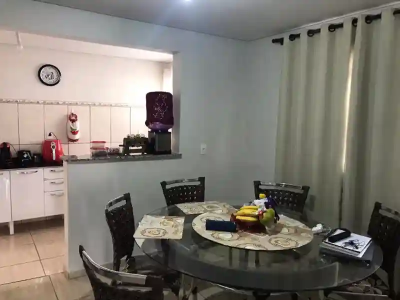Casa com 2 quartos à venda, 200m² — foto 6 de 9