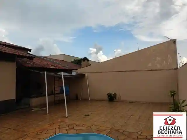 Casa com 3 quartos à venda, 180m² — foto 47 de 49