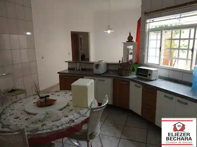 Casa com 3 quartos à venda, 180m² — foto 21 de 49