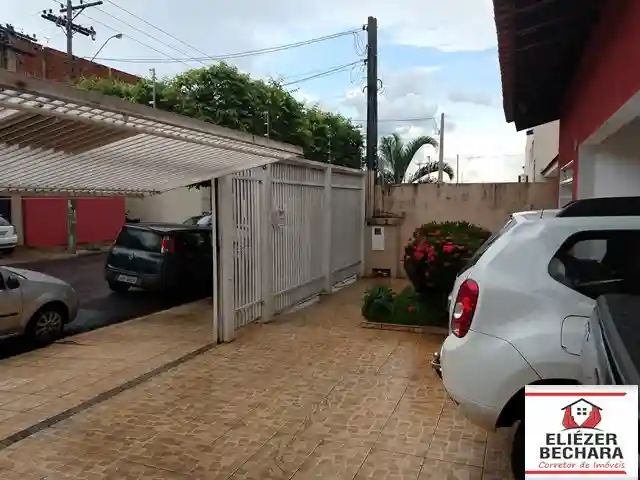 Casa com 3 quartos à venda, 180m² — foto 4 de 49