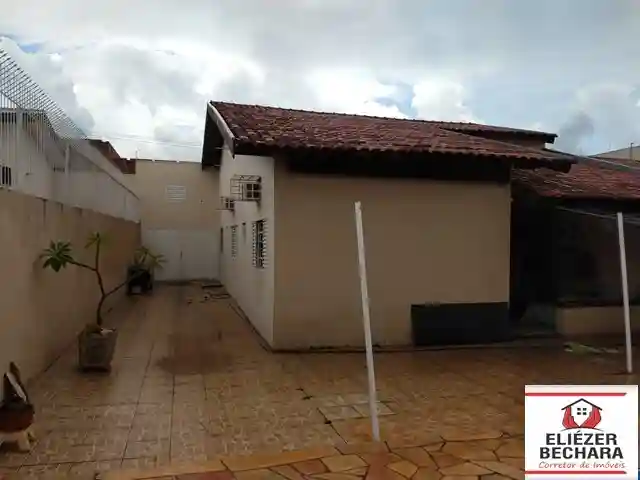 Casa com 3 quartos à venda, 180m² — foto 46 de 49
