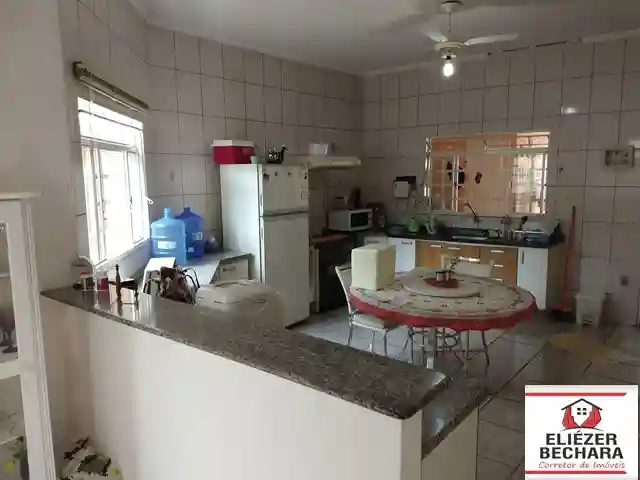 Casa com 3 quartos à venda, 180m² — foto 14 de 49