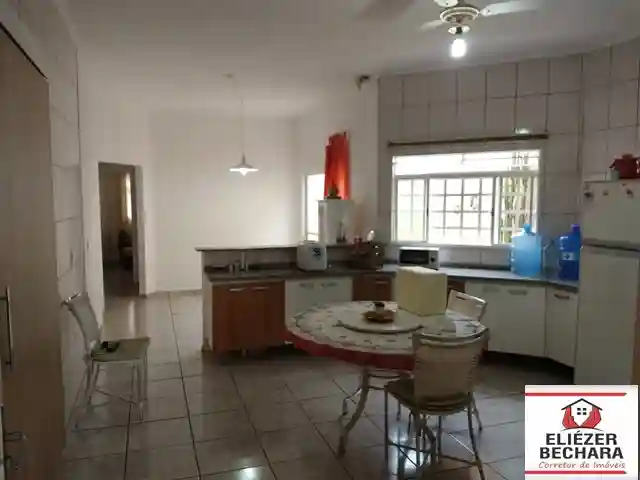 Casa com 3 quartos à venda, 180m² — foto 39 de 49