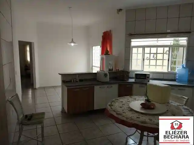 Casa com 3 quartos à venda, 180m² — foto 16 de 49