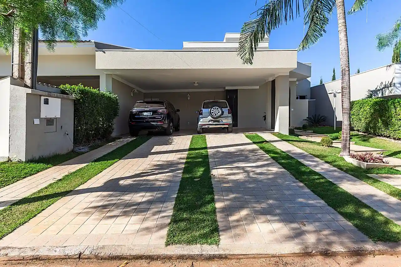 Casa de Condomínio com 3 quartos à venda, 360m² — foto 1 de 19