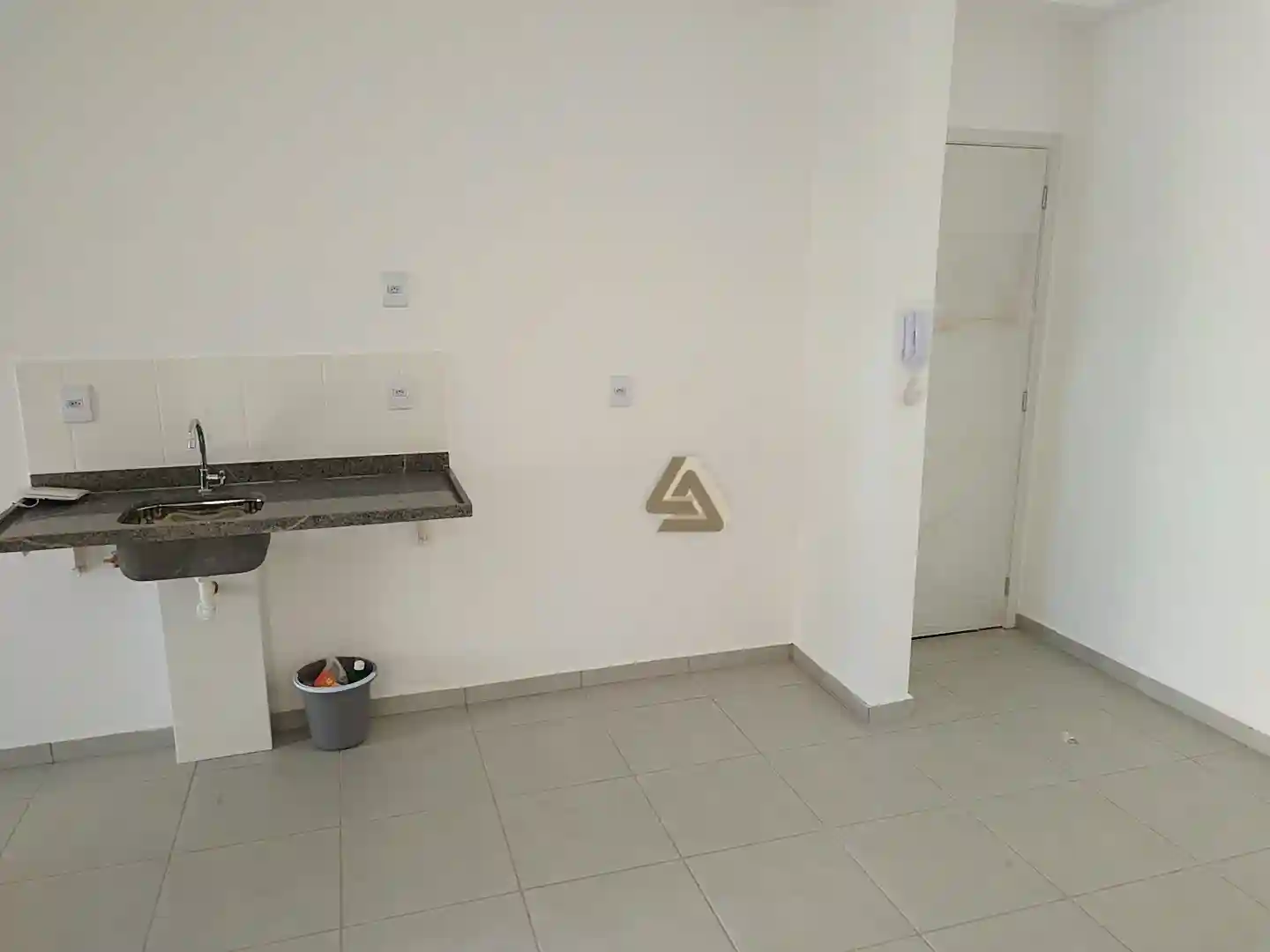 Apartamento com 3 quartos para aluguel, 100m² — foto 14 de 19