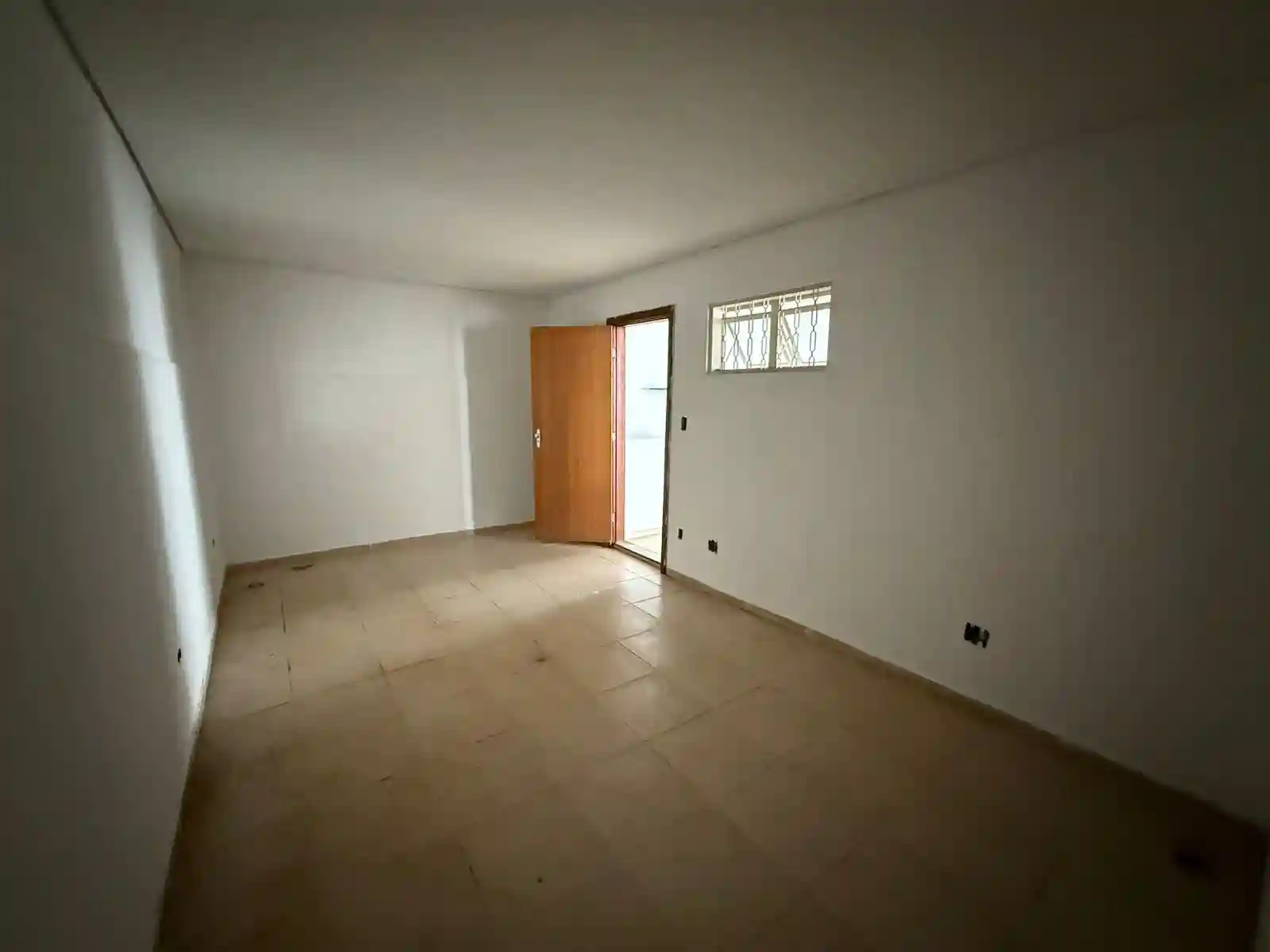 Casa Comercial  à venda, 175m² — foto 16 de 18
