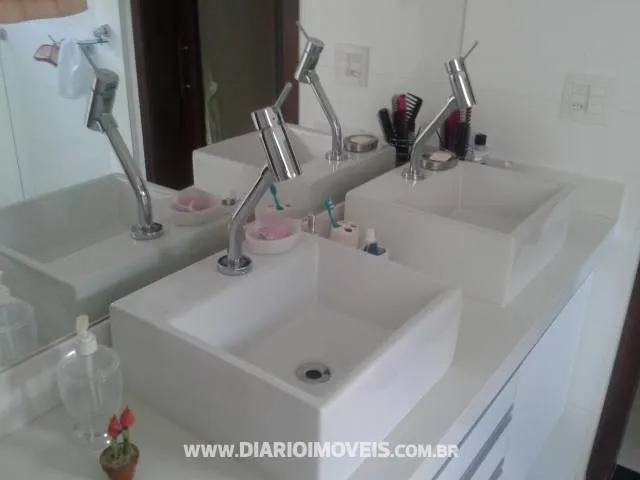 Casa de Condomínio à venda — foto 2 de 3