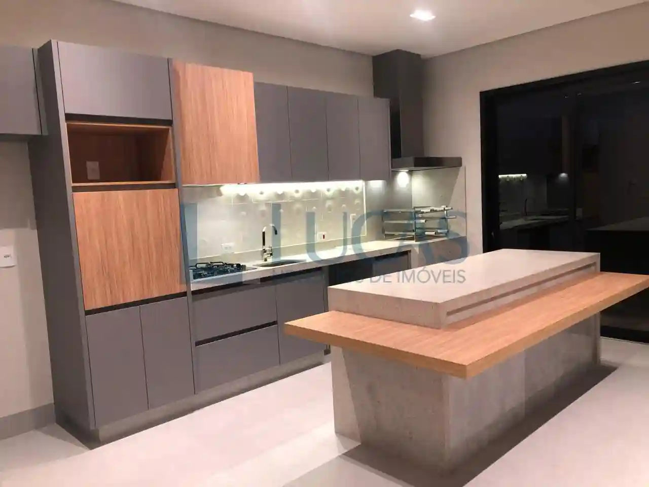 Casa de Condomínio com 3 quartos à venda, 228m² — foto 8 de 15