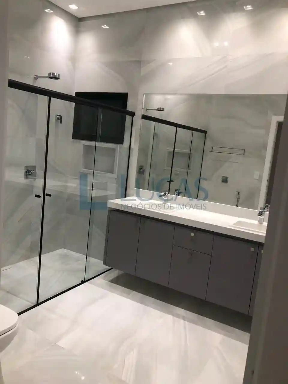 Casa de Condomínio com 3 quartos à venda, 228m² — foto 11 de 15