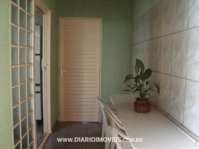Casa à venda — foto 2 de 4