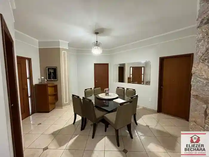 Casa com 3 quartos à venda, 220m² — foto 12 de 18