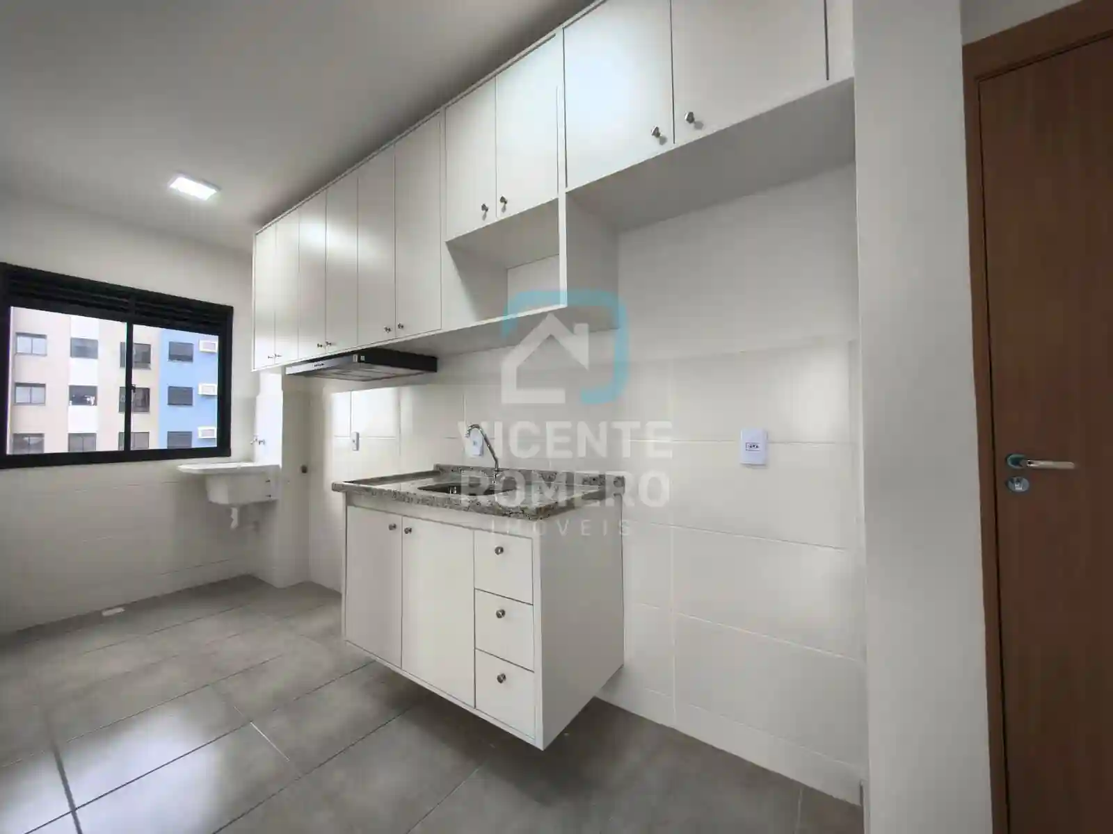 Apartamento com 2 quartos para aluguel, 45m² — foto 3 de 16