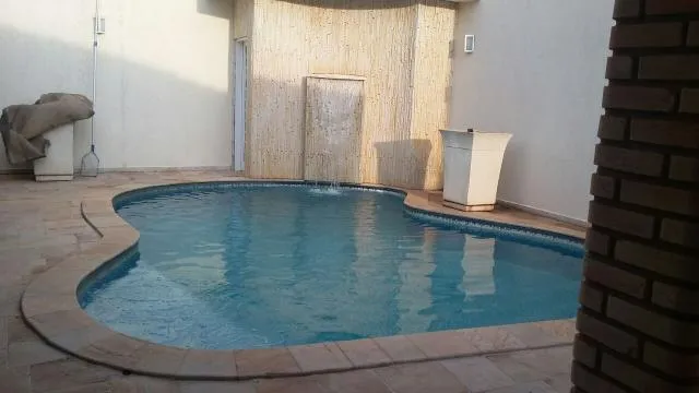 Casa à venda — foto 1 de 1