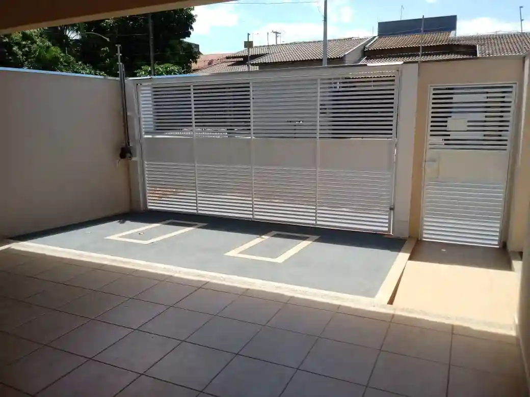 Casa com 3 quartos à venda, 145m² — foto 3 de 23