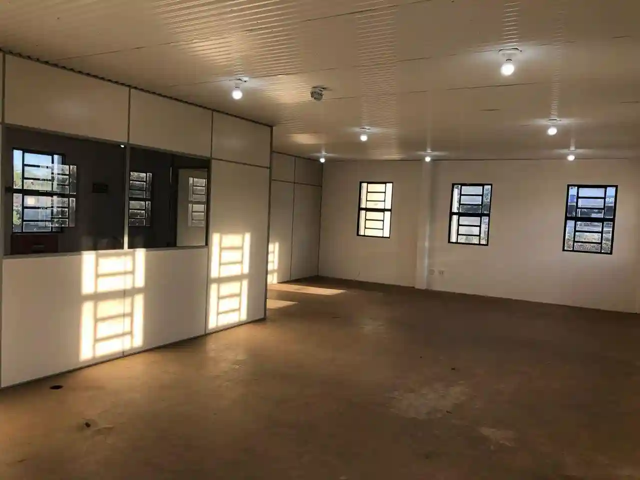 Galpão / Depósito / Armazém  para aluguel, 1250m² — foto 4 de 11