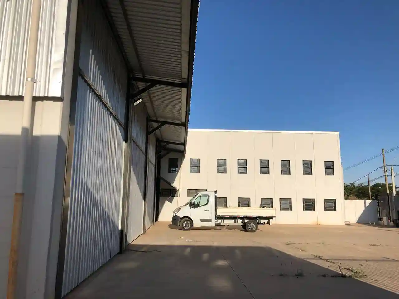 Galpão / Depósito / Armazém  para aluguel, 1250m² — foto 10 de 11