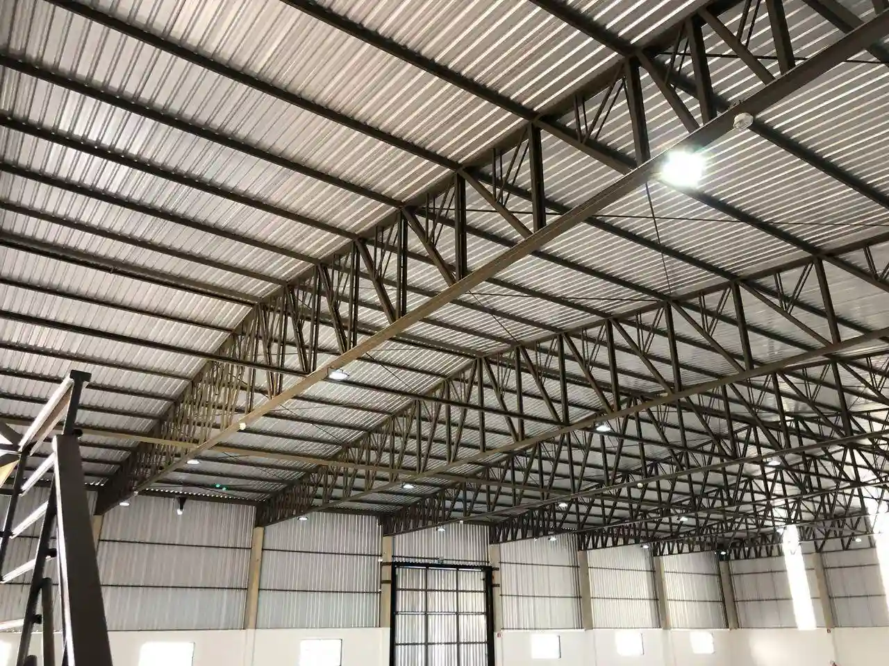 Galpão / Depósito / Armazém  para aluguel, 1250m² — foto 11 de 11