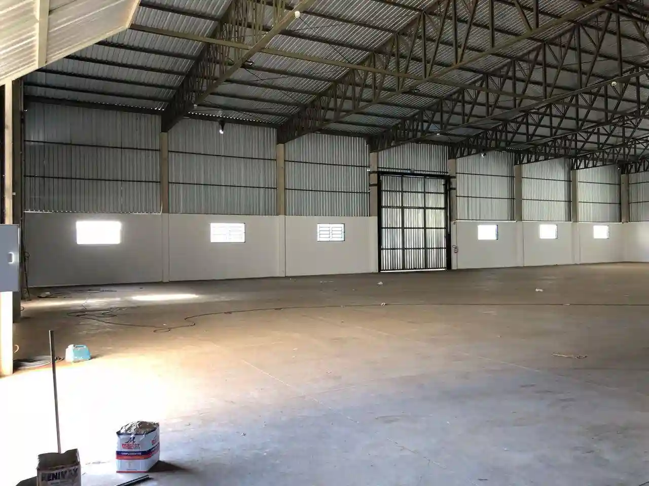 Galpão / Depósito / Armazém  para aluguel, 1250m² — foto 5 de 11
