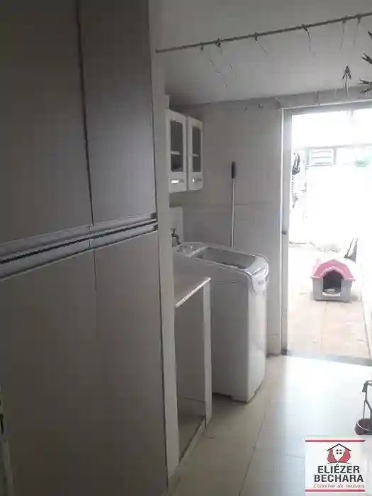 Casa com 3 quartos à venda, 240m² — foto 59 de 60