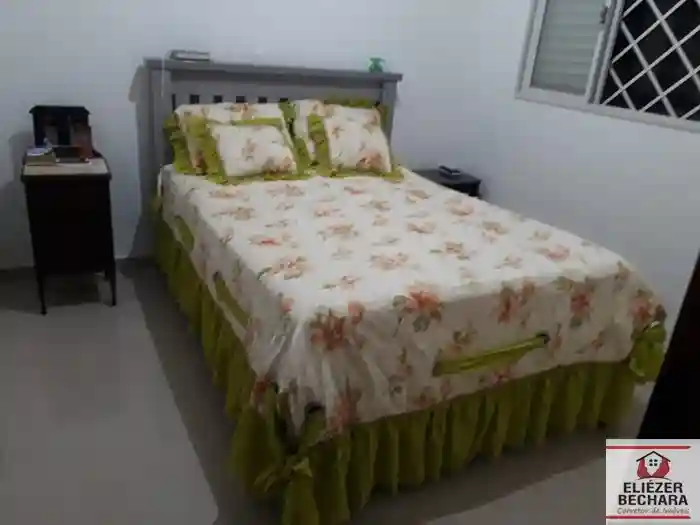 Casa com 3 quartos à venda, 240m² — foto 2 de 60