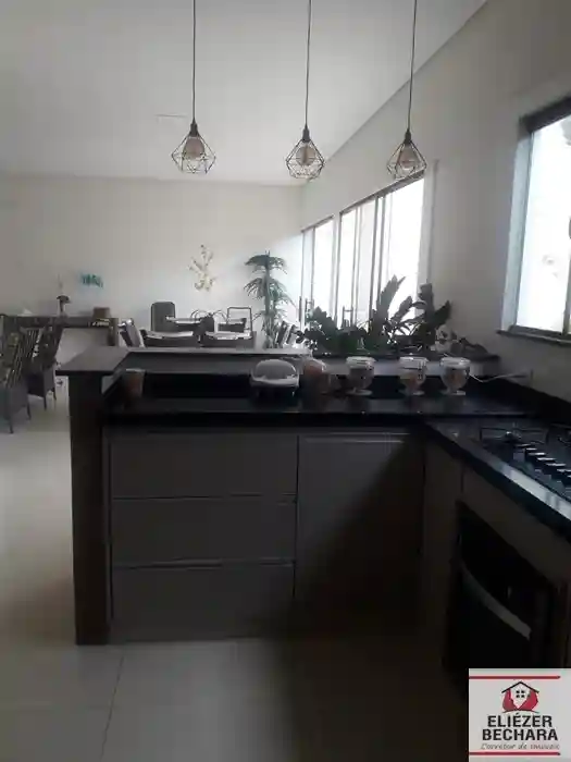 Casa com 3 quartos à venda, 240m² — foto 21 de 60