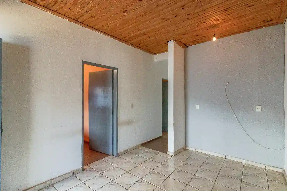 Casa com 2 quartos à venda, 200m² — foto 1 de 17