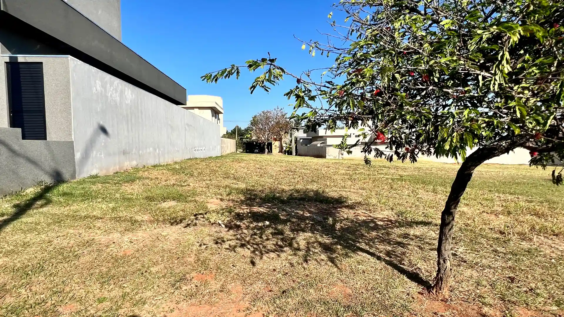 Terreno / Lote / Condomínio  à venda, 360m² — foto 2 de 12