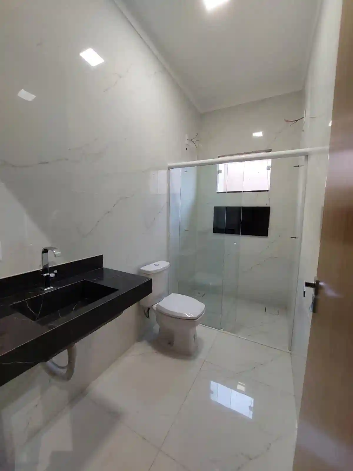 Casa de Condomínio com 3 quartos à venda, 253m² — foto 9 de 30
