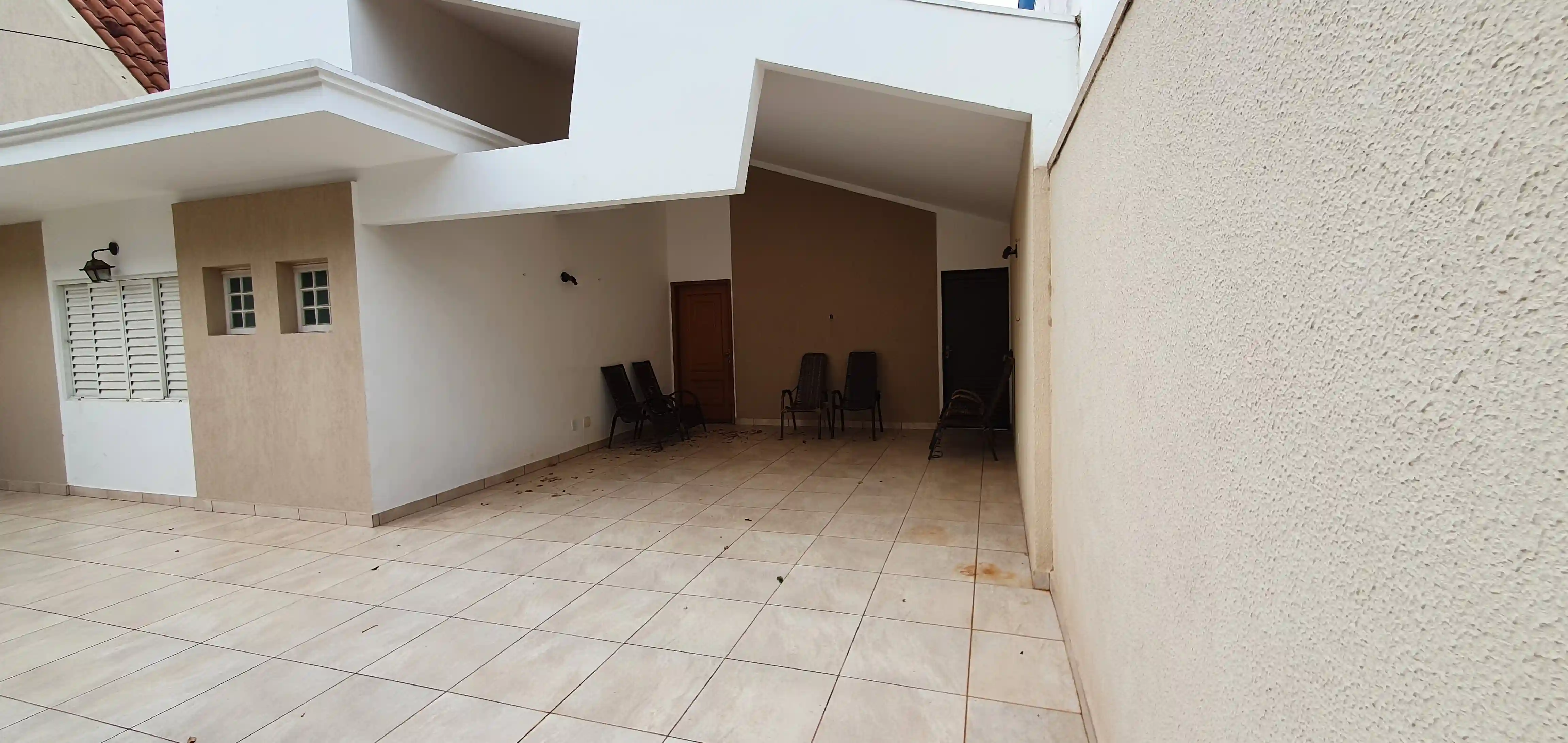 Casa Comercial com 3 quartos à venda, 160m² — foto 2 de 10