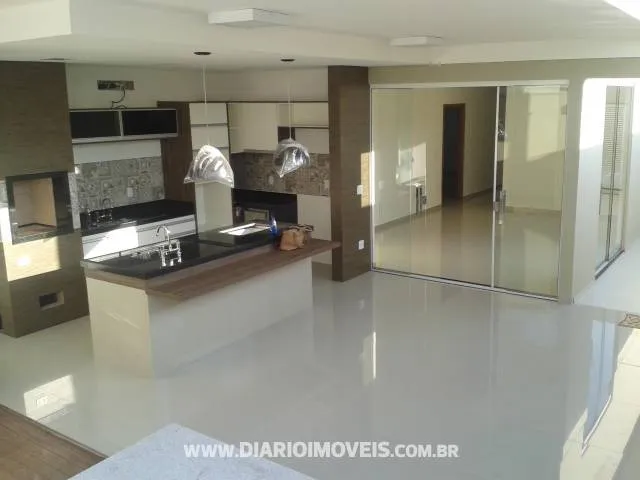 Casa de Condomínio à venda — foto 1 de 5