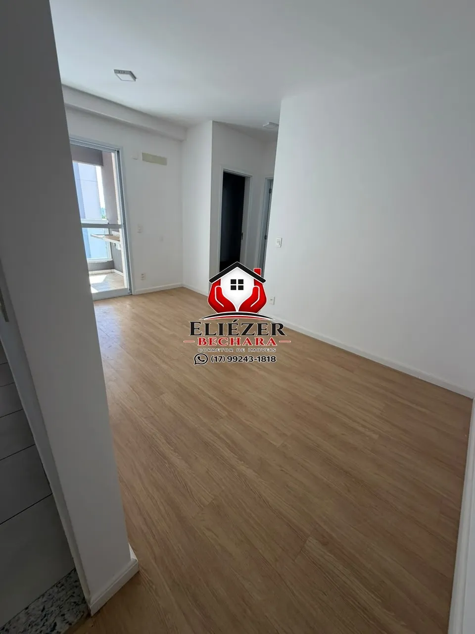 Apartamento com 2 quartos à venda, 60m² — foto 1 de 13