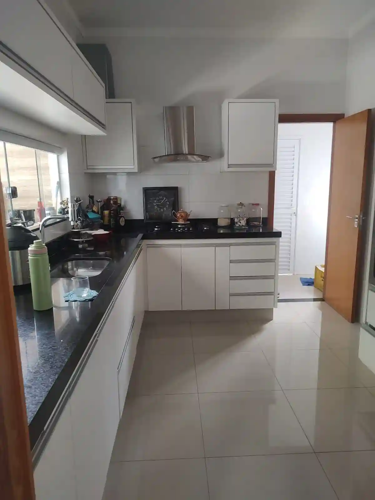Casa de Condomínio com 3 quartos à venda, 253m² — foto 16 de 17