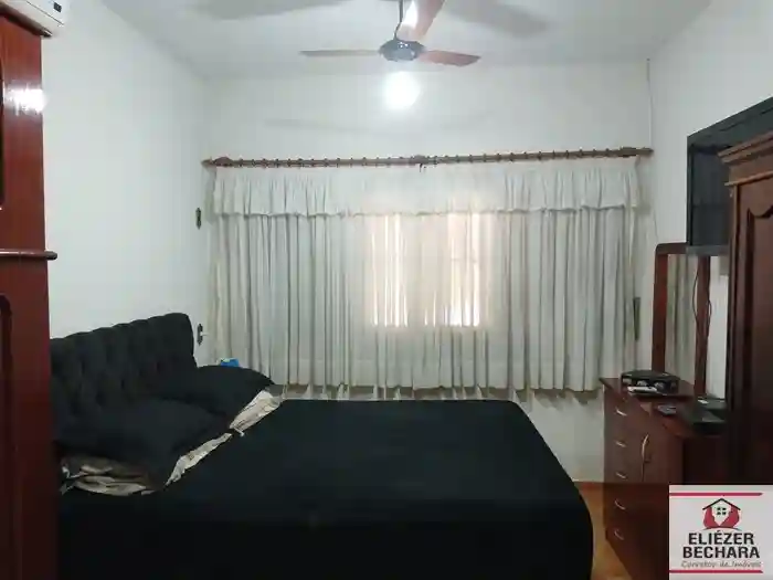 Casa com 3 quartos à venda, 224m² — foto 1 de 60