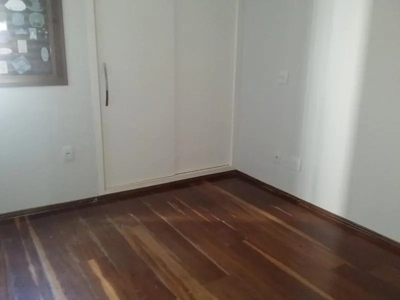Apartamento à venda — foto 2 de 2