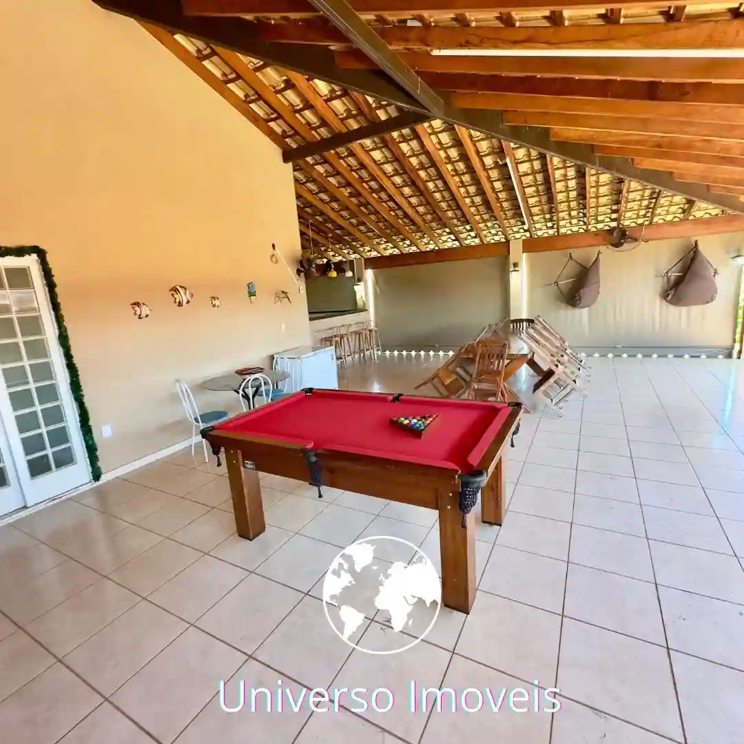 Fazenda / Sítio / Chácara com 3 quartos à venda, 250m² — foto 1 de 15
