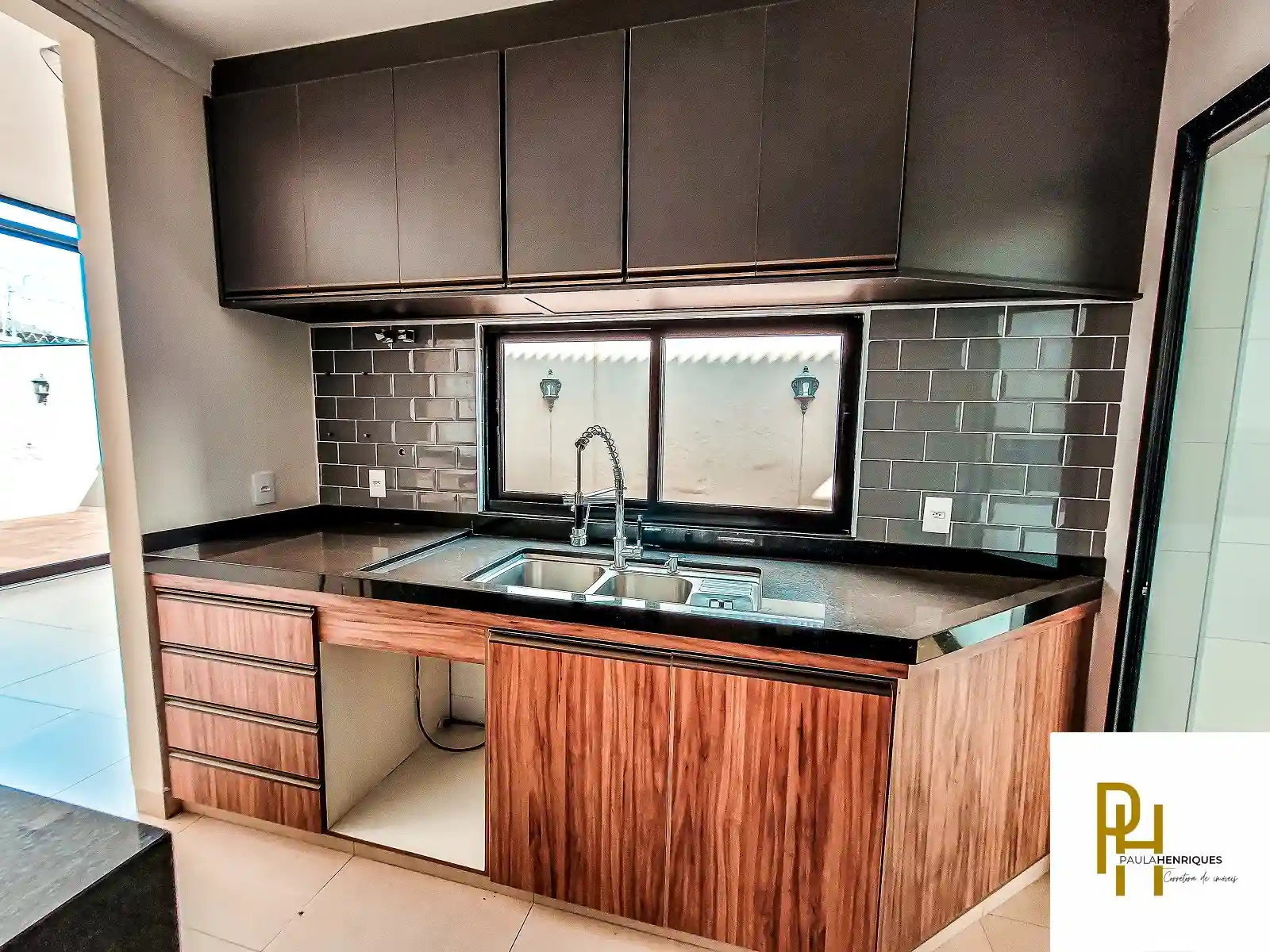 Casa de Condomínio com 3 quartos à venda, 253m² — foto 11 de 28
