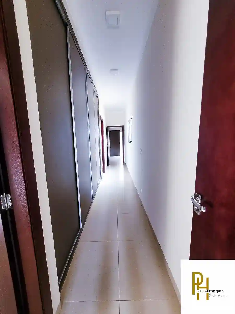 Casa de Condomínio com 3 quartos à venda, 253m² — foto 13 de 28