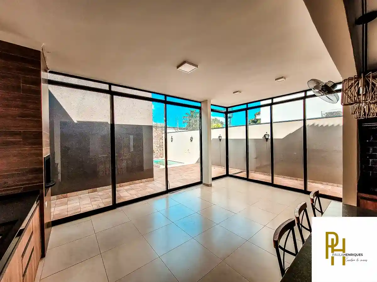 Casa de Condomínio com 3 quartos à venda, 253m² — foto 12 de 28