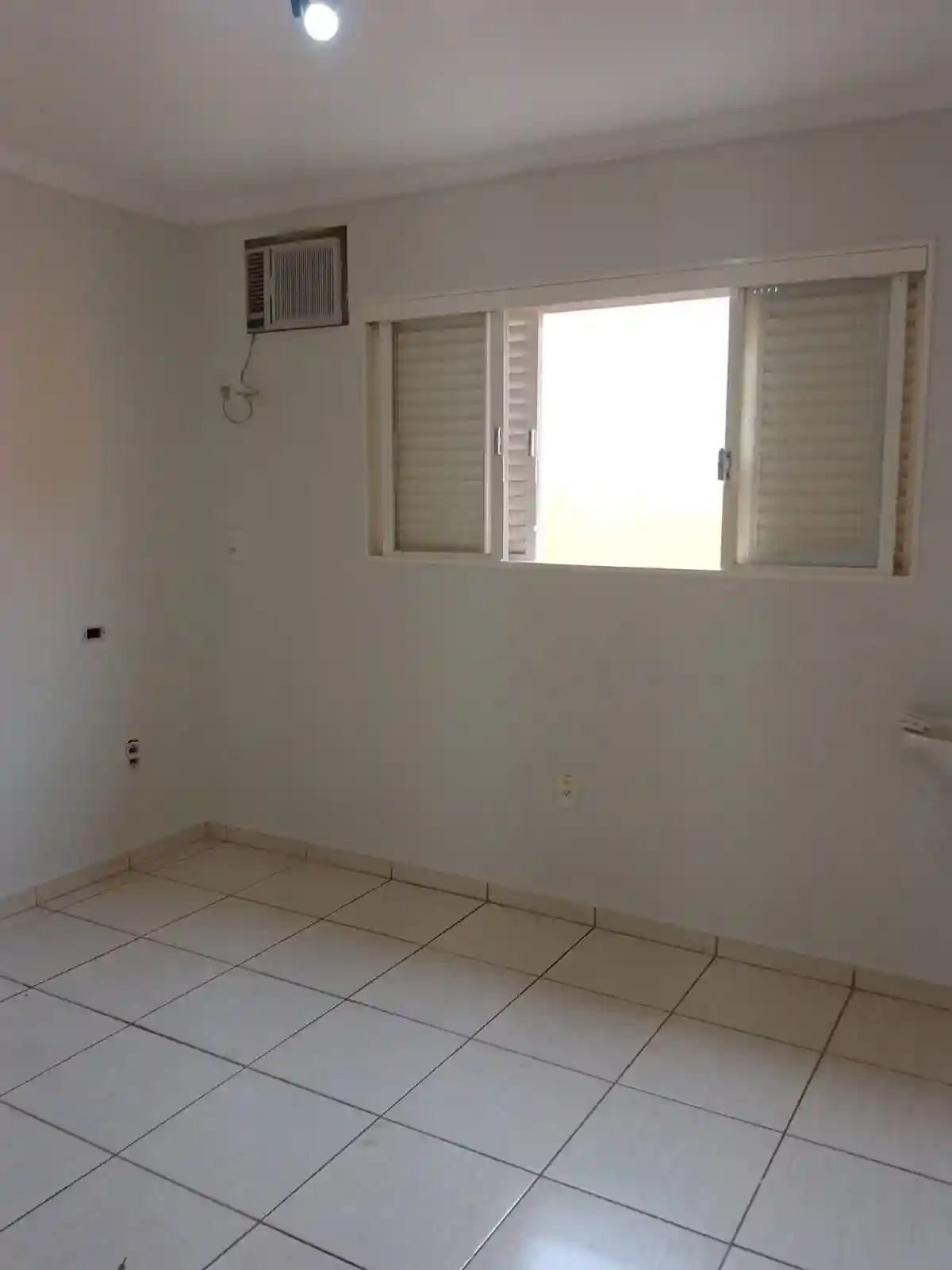 Loja / Salão / Ponto Comercial para aluguel, 200m² — foto 14 de 22