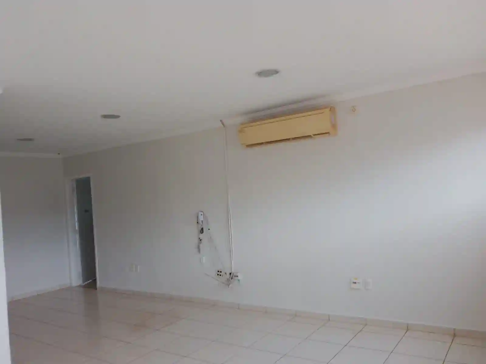 Loja / Salão / Ponto Comercial para aluguel, 200m² — foto 2 de 22