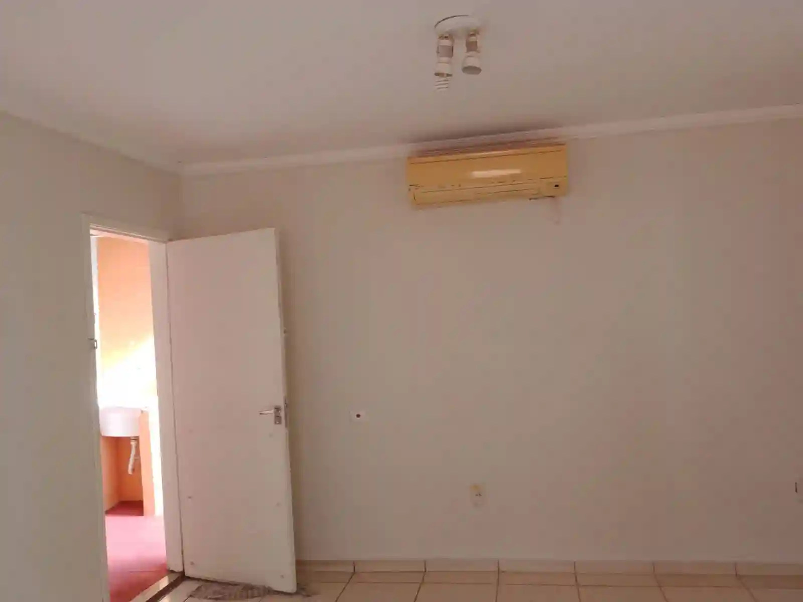 Loja / Salão / Ponto Comercial para aluguel, 200m² — foto 13 de 22
