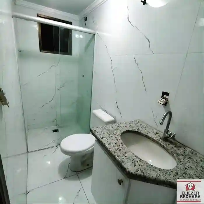 Apartamento com 2 quartos à venda, 70m² — foto 10 de 11